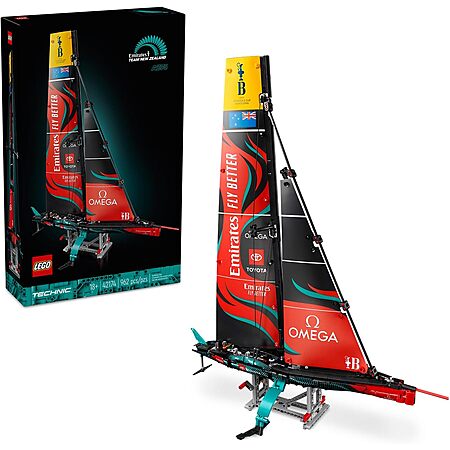 30% Off LEGO Technic Yacht Set!