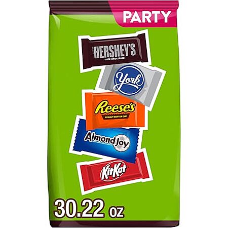 [S&S, AC] $10.39* | 30.22-Oz HERSHEY'S Assorted Chocolate Flavored Candy at Amazon