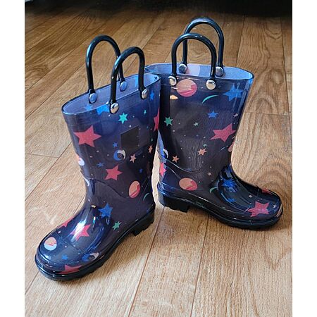 $17 AMAZON Girls DREAM PAIRS Kids Waterproof Rain Boots Lightweight,Non-Slip Outsole, (5 Toddler to 6 Big Kid Sizes)
