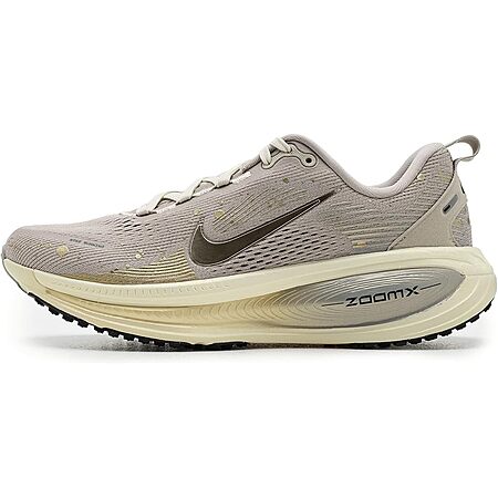 Nike Women's Vomero 18 Running Shoes (Cream II/Metallic Gold Grain/Coconut Milk) $77.50 + Free S&H