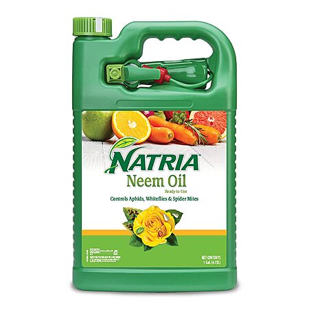 1-Gallon NATRIA Neem Oil Spray for $24.56
