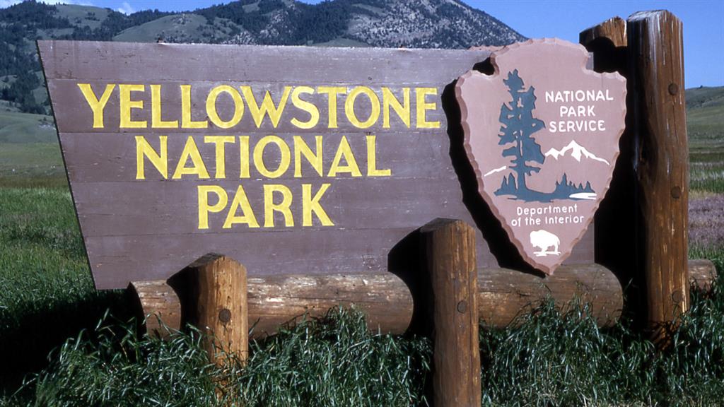 San Antonio TX to Jackson Wyoming (Yellowstone National Park) or Vice Versa $186 RT Nonstop Airfares on American Airlines BE (Travel September - November 2020)