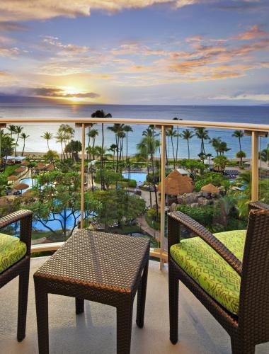 Boston to Oahu Honolulu Hawaii or Vice Versa $399 RT Nonstop Airfares on Hawaiian Airlines (Flexible Ticket Travel August - May 2021)