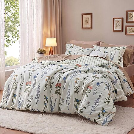[Prime] 3-Piece Bedsure Floral Queen Comforter Set (White) $19.79 + Free Shipping