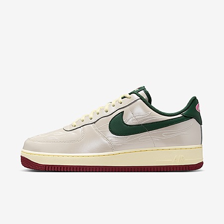 Nike Men's Air Force 1 '07 LV8 Shoes