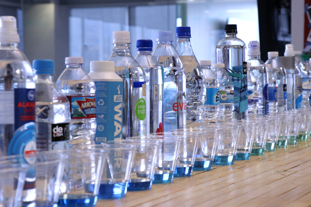 Resultado de imagen para bottled water