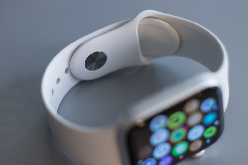 slickdeals apple watch series 4