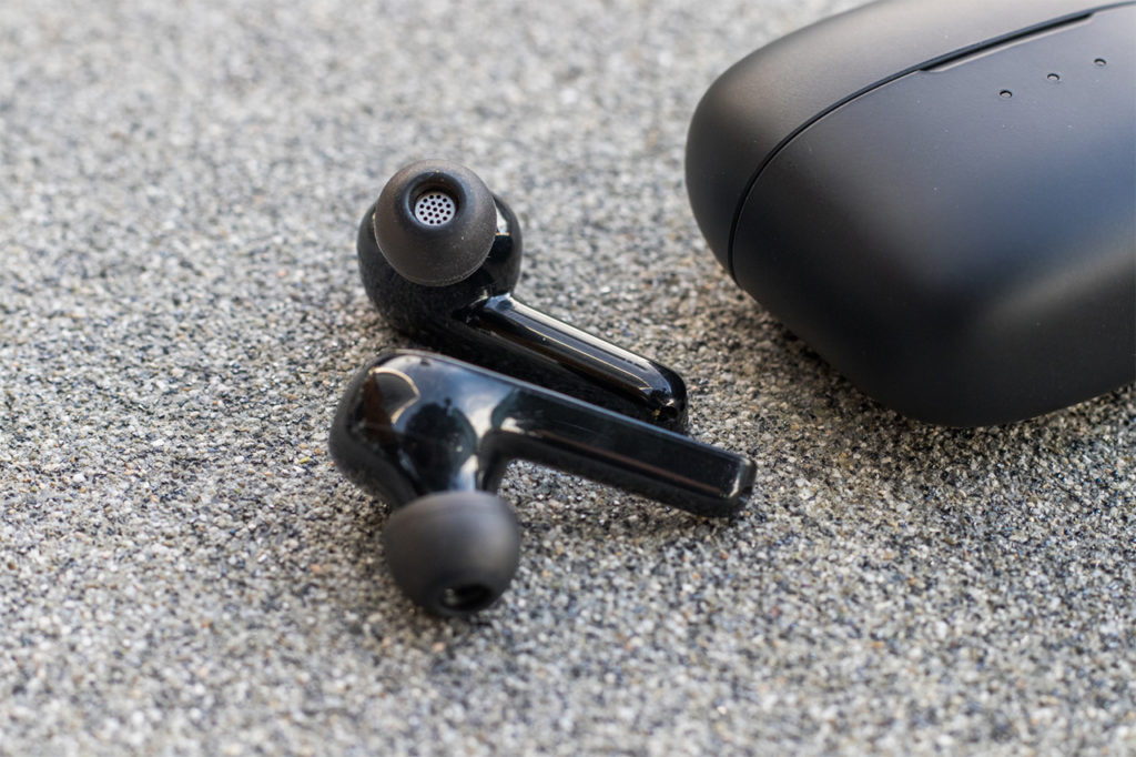 Soundcore's Liberty Air Earphones Offer Better Sound and Price than