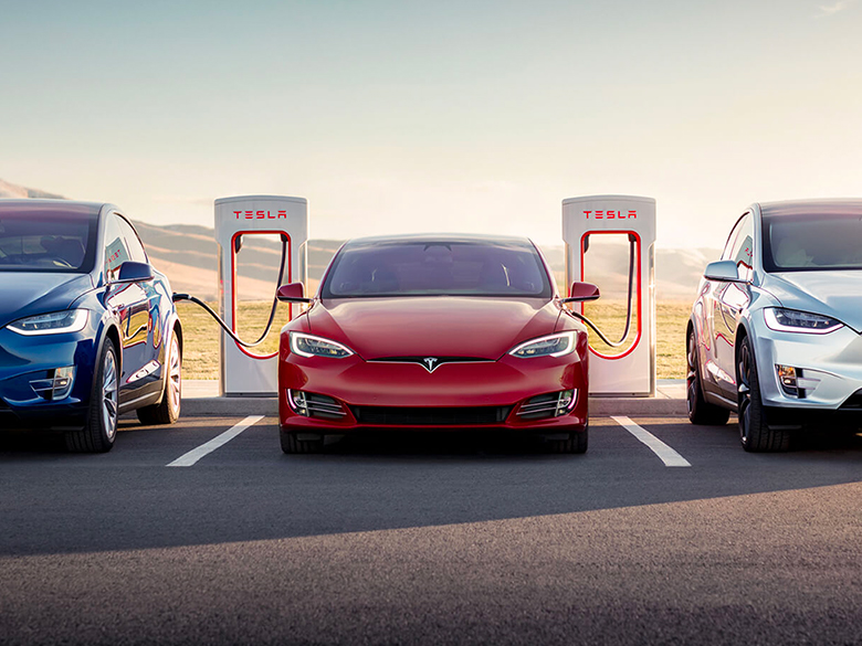 Tesla Brings Back Free Lifetime Supercharging On The Model X