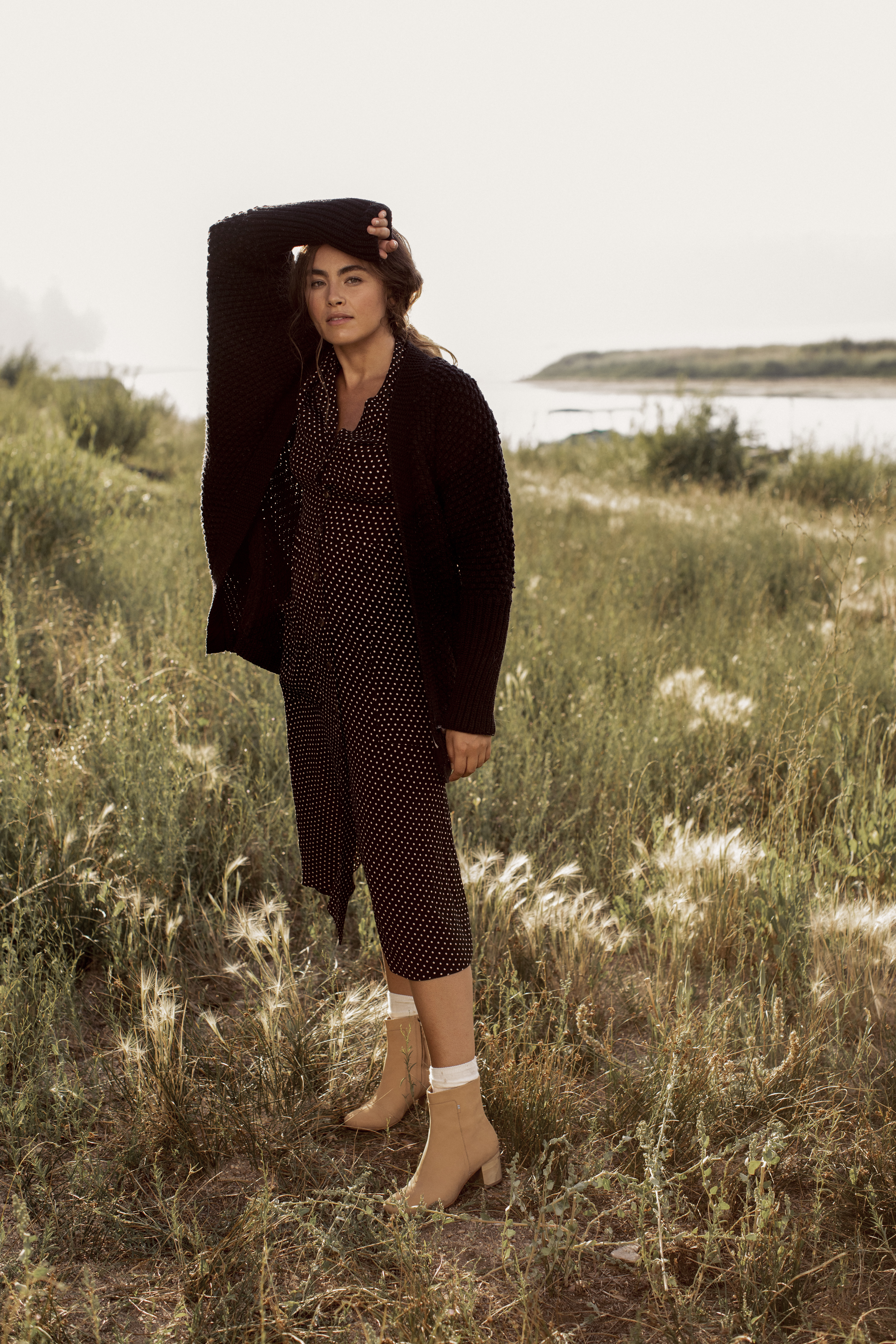 toms black leather rose bow