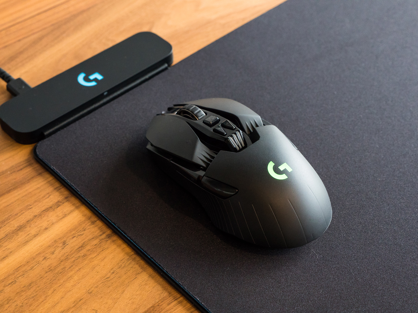 logitech g977