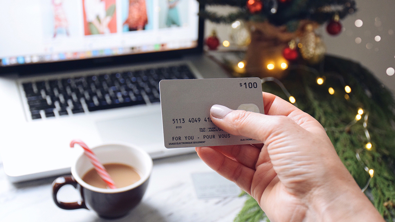 online shopping using a laptop
