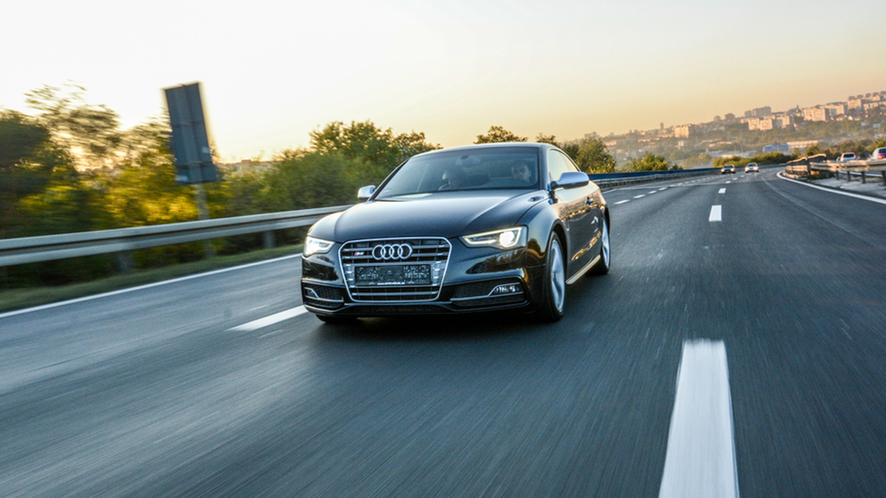 audi-s5-on-highway-belgrade-serbia