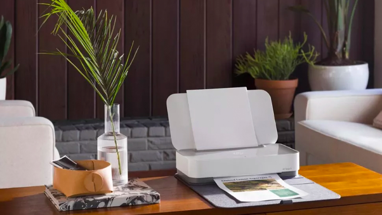 HP Tango X on desk