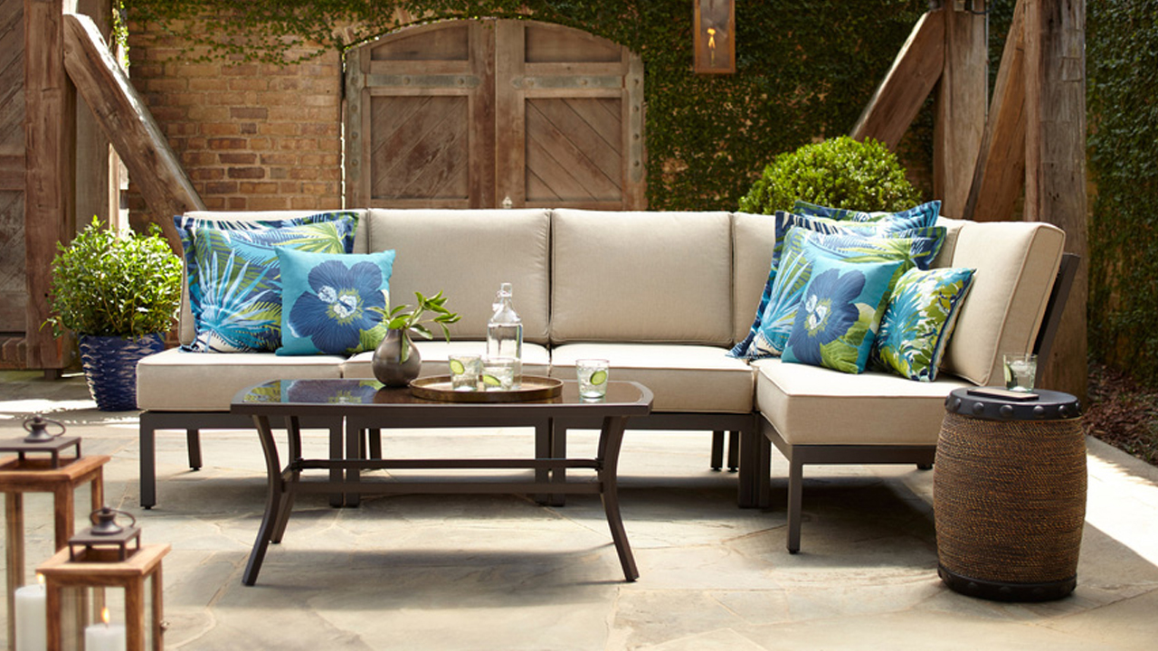lowes outdoor furniture canada