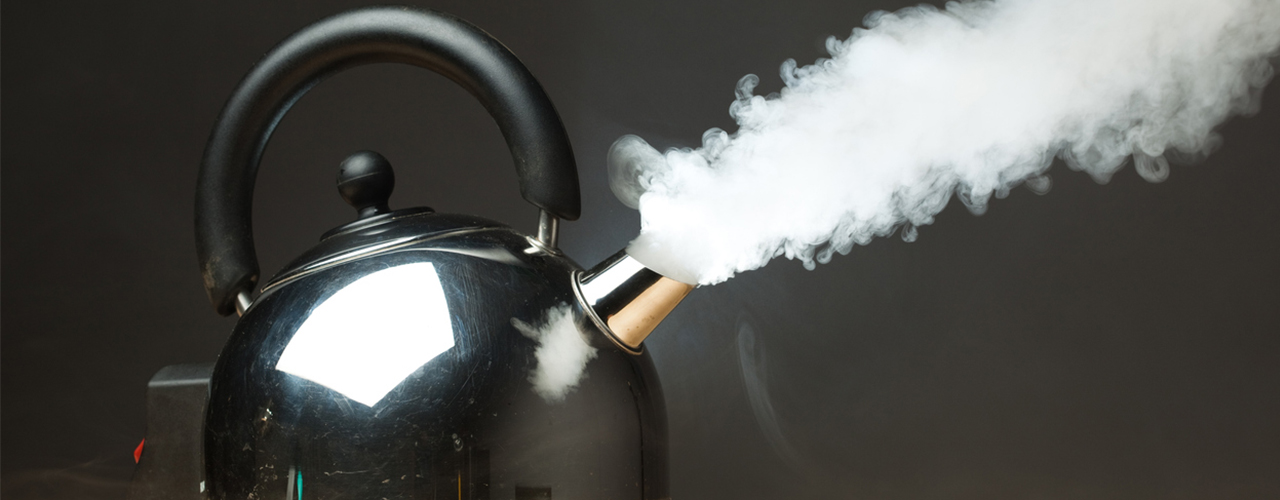 black-electric-kettle-boiling