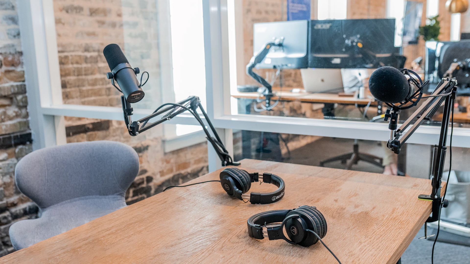 The Best Podcast Equipment For Beginners 21 The Best Podcast Equipment For Beginners 21