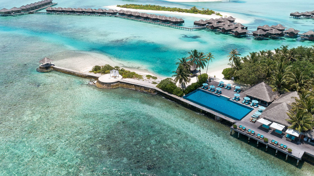 maldives aerial view of Anantara resort