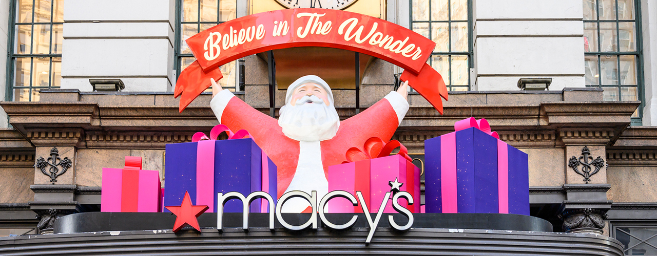 Macys inbody chirstmas tree storefront