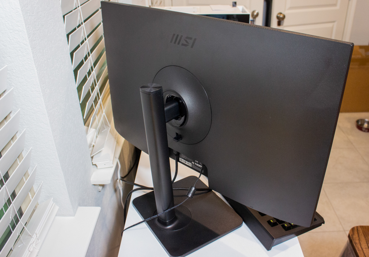 back of msi modern monitor